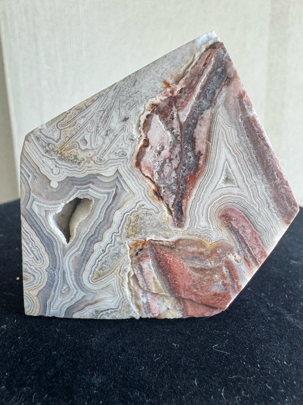 Mexican Crazy Lace Agate polished free form - Picture 2 of 6